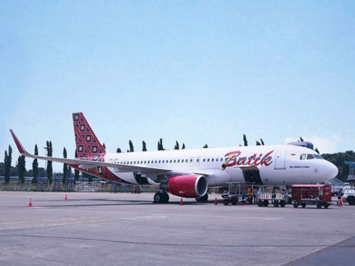 Pesawat Batik Air Tiba di Wuhan, Kenapa Tak Pakai Garuda ...