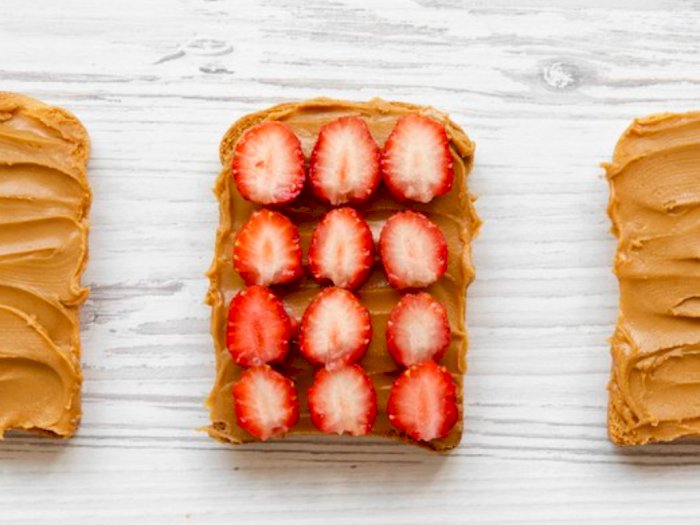 Sarapan Sehat Dan Simple Dengan Roti Panggang Stroberi Wijen Indozone Id