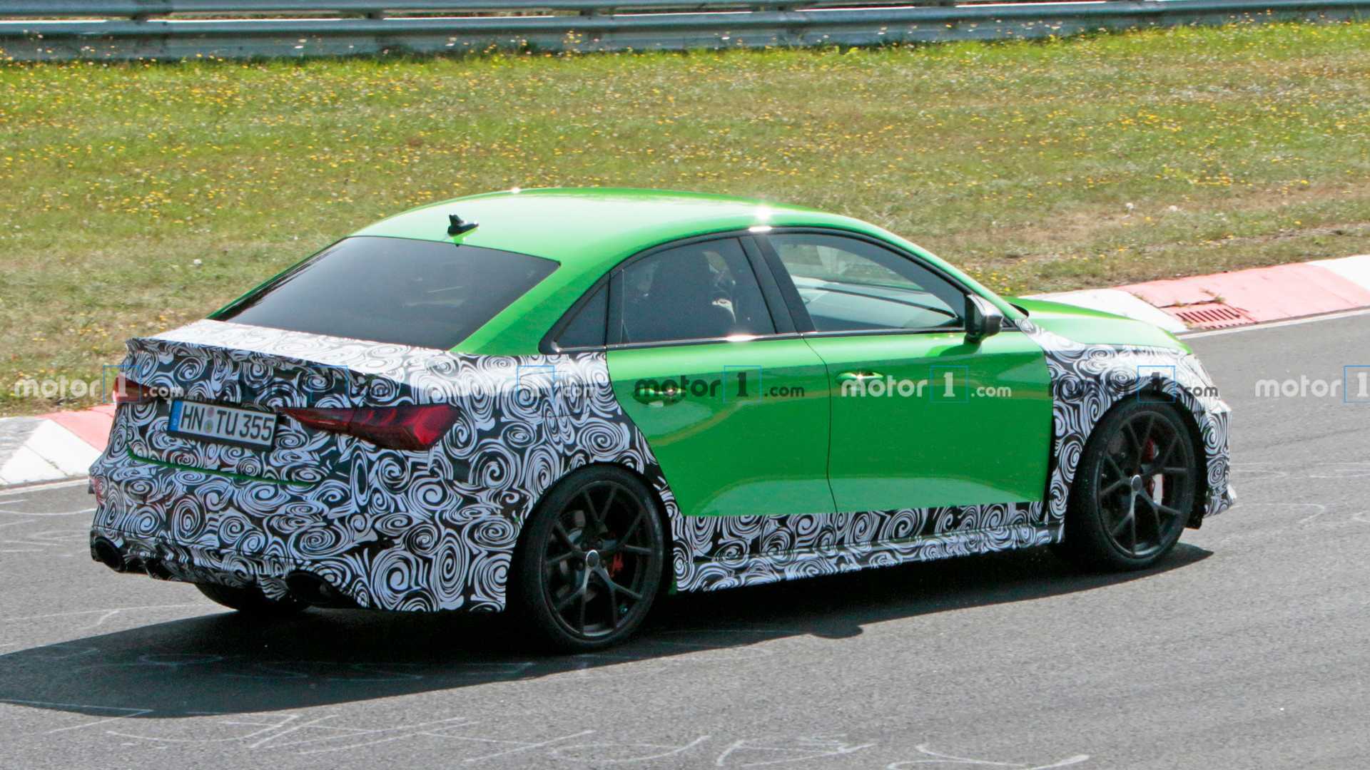 Penampakan mobil Audi RS3 Sedan 2021 di Nurburgring (photo/Motor1) Penampakan mobil Audi RS3 Sedan 2021 di Nurburgring