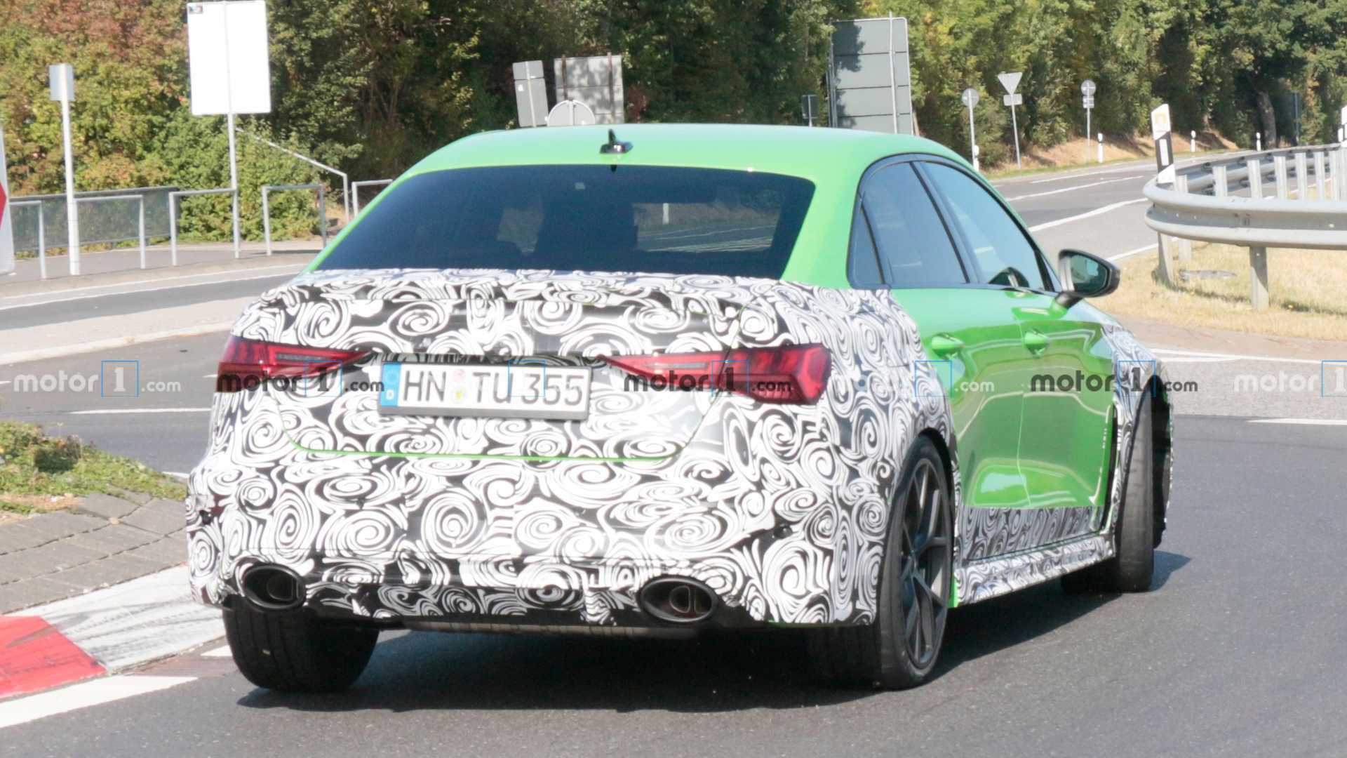 Penampakan mobil Audi RS3 Sedan 2021 di Nurburgring (photo/Motor1) Penampakan mobil Audi RS3 Sedan 2021 di Nurburgring