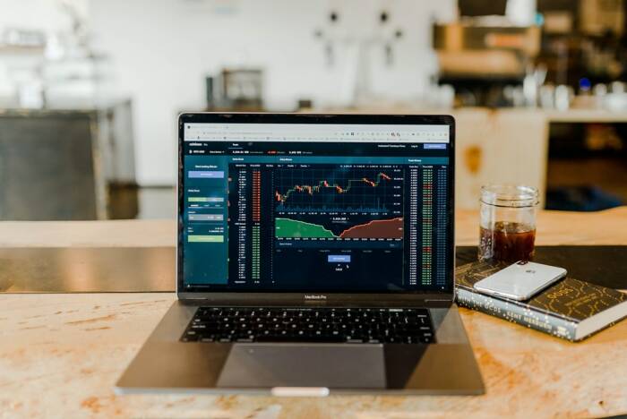 Ilustrasi investasi (Unsplash/@austindistel) tips investasi reksadana terpercaya untuk para pemula dari jenis reksadana