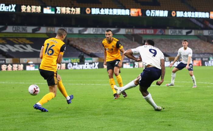 Gabriel Jesus dari Manchester City mencetak gol ketiga mereka (REUTERS/Marc Atkins) Gabriel Jesus dari Manchester City mencetak gol ketiga mereka
