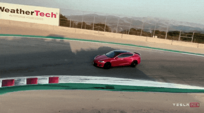 Mobil Tesla Model S Plaid di Laguna Seca (photo/Tesla via. TechCrunch) Mobil Tesla Model S Plaid di Laguna Seca