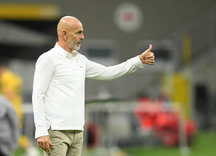 Reaksi Pelatih AC Milan Stefano Pioli (REUTERS/Daniele Mascolo) Reaksi Pelatih AC Milan Stefano Pioli