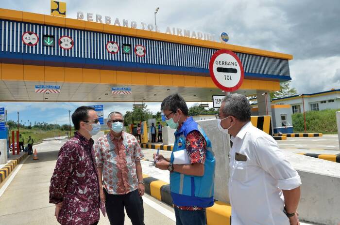 Wamendag Jerry Sambuaga di Tol Manado-Bitung, Sulut. (Biro Humas Kemendag) wamendag, jerry sambuaga, tol manado-bitung, sulut,
