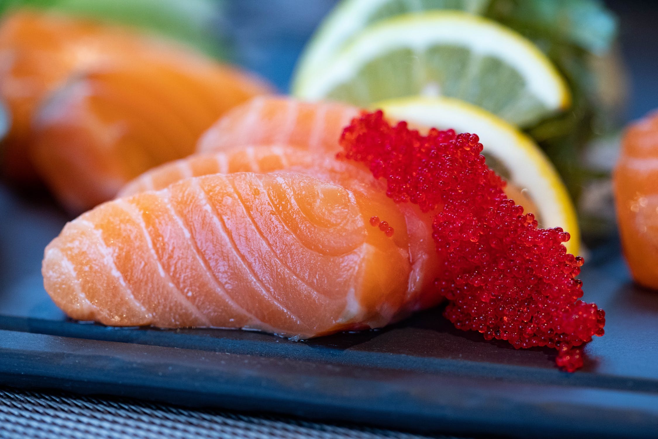 Ilustrasi ikan salmon. (Pexels/Valeria Boltneva) 5 Makanan untuk Kecerdasan Otak Bayi Sejak dalam Kandungan