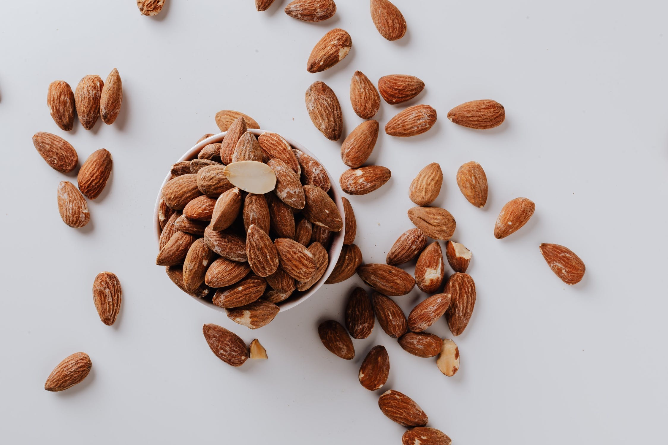 Ilustrasi kacang almond. (Pexels/Karolina Grabowska) 5 Makanan untuk Kecerdasan Otak Bayi Sejak dalam Kandungan