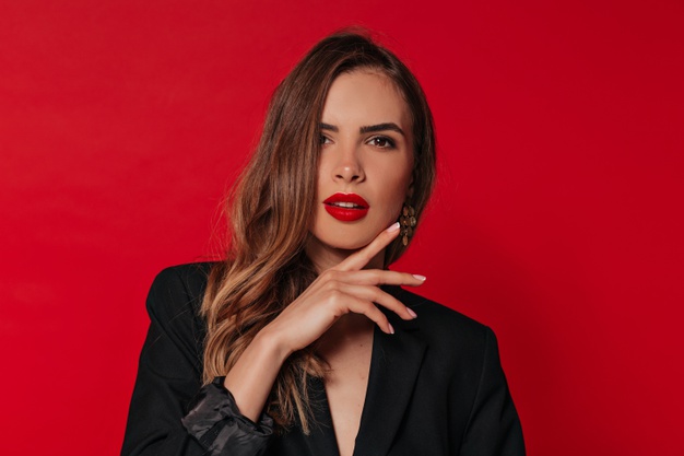 Ilustrasi bibir dengan polesan lipstik. (Freepik) lipstik