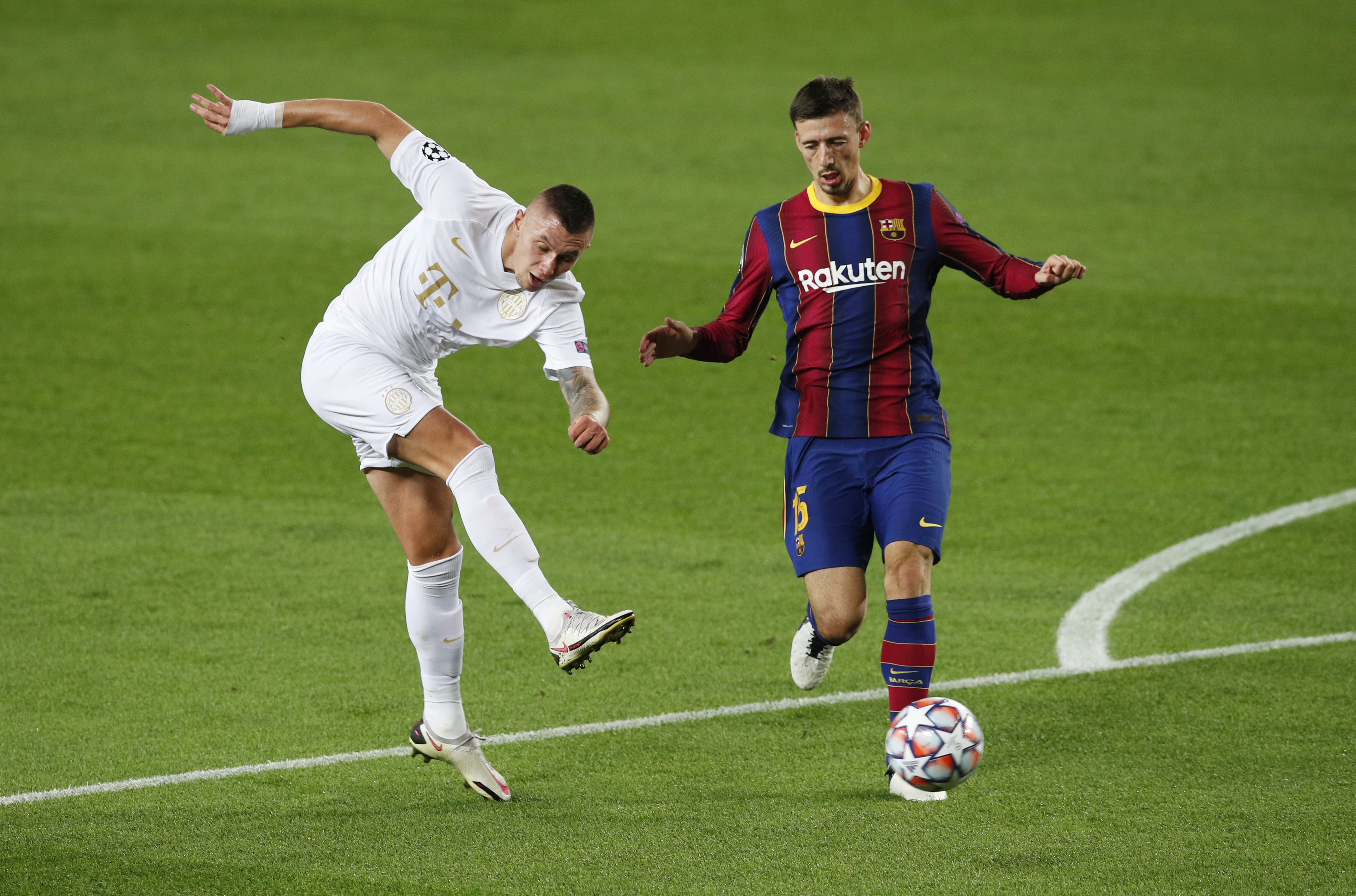Clement Lenglet (REUTERS/ALBERT GEA) Gerard Pique, Marc-Andre ter Stegen, Clement Lenglet dan Frenkie de Jong (REUTERS/ALBERT GEA)