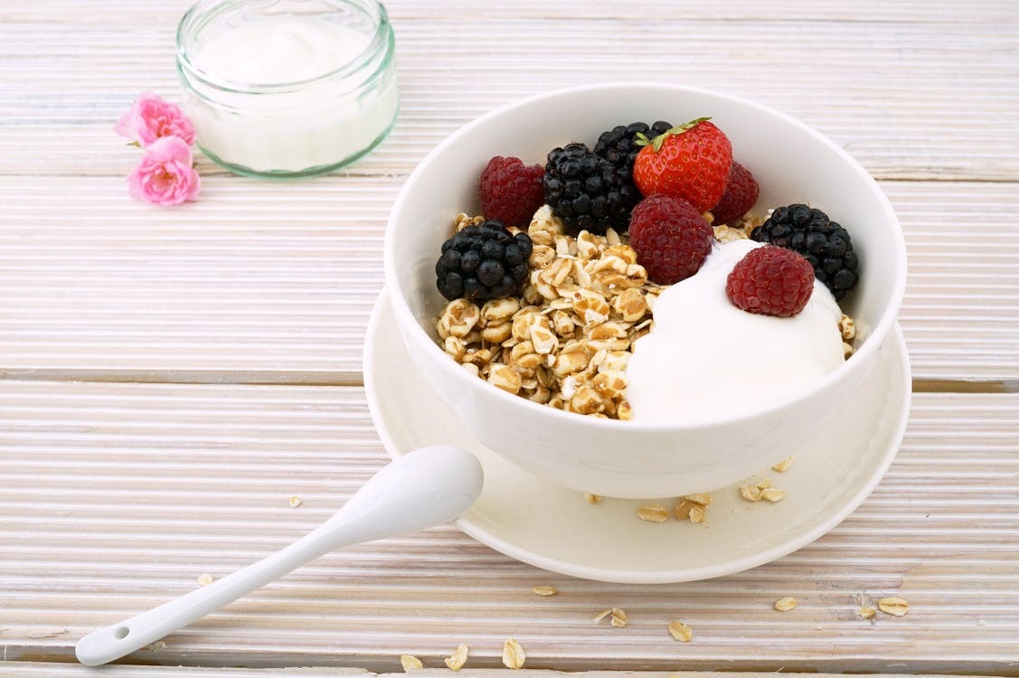 Oatmeal (Pexels/Life Of Pix) makanan menurunkan darah tinggi untuk penderita hipertensi