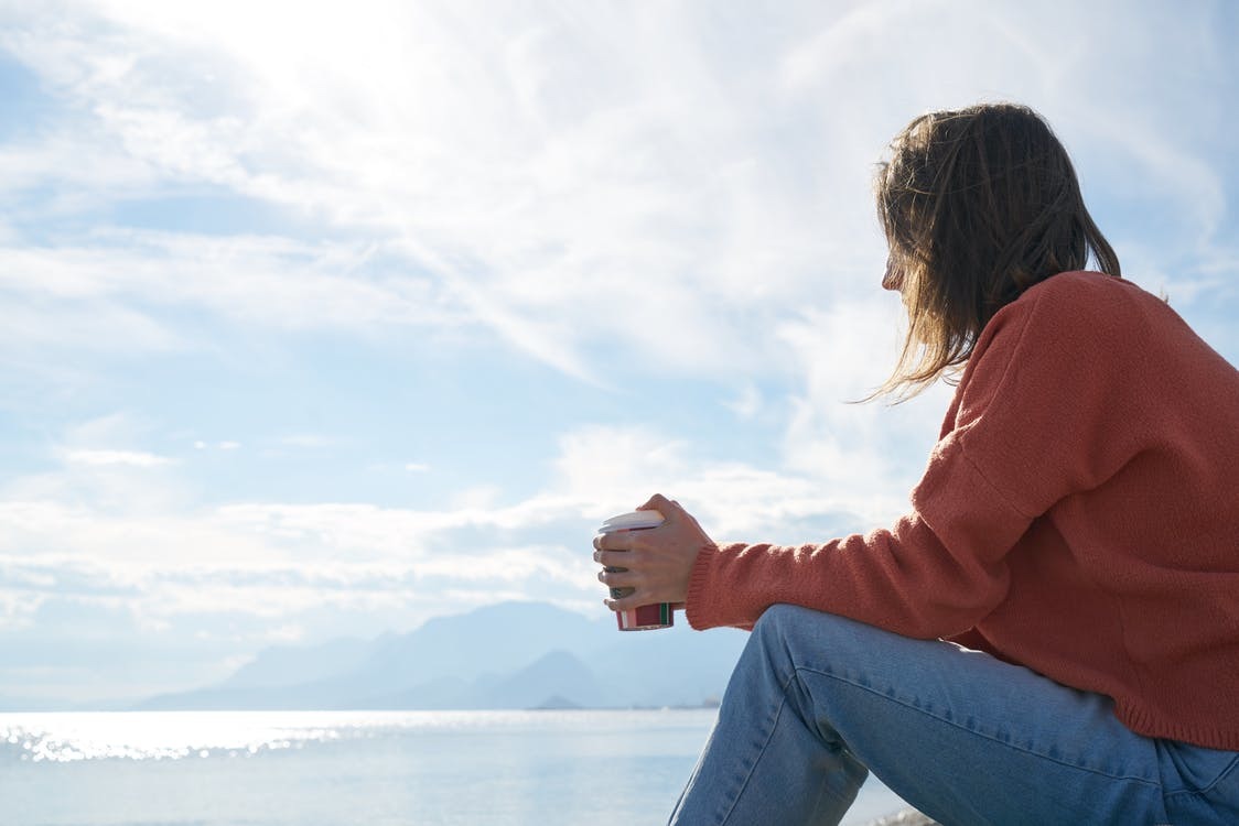 Ilustrasi Sendiri (Foto: Pexels/Engin Akyurt) Sendiri, Perempuan, Kesendirian