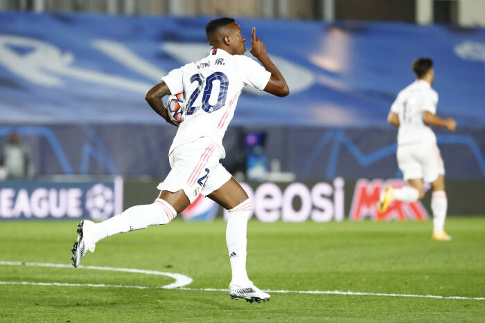 Vinicius Junior dari Real Madrid merayakan gol kedua mereka (REUTERS/Juan Medina) Vinicius Junior dari Real Madrid merayakan gol kedua mereka