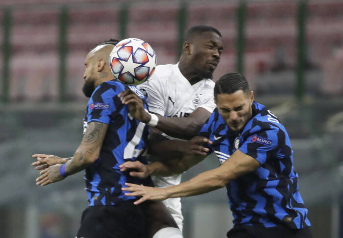 Arturo Vidal dari Inter Milan dan Danilo D