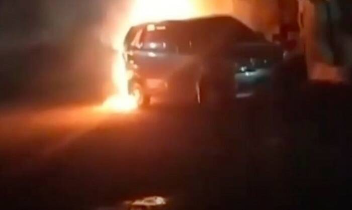 Mobil Xenia terbakar di Sukoharjo. (Istimewa) Mobil Xenia terbakar di Sukoharjo. (Istimewa)