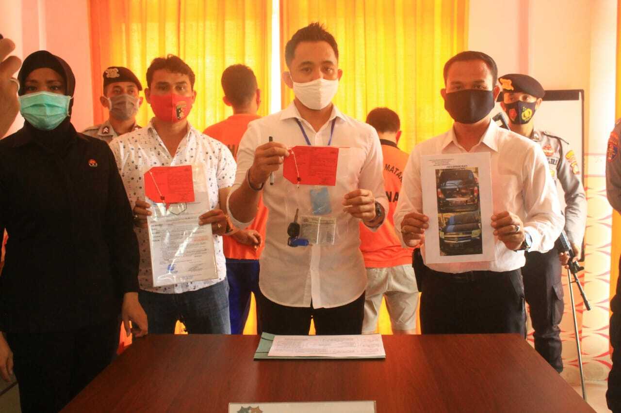 Dua orang debt collector terancam hukuman 9 tahun penjara. (Istimewa) Dua orang debt collector terancam hukuman 9 tahun penjara. (Istimewa)