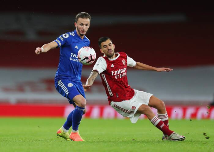 James Maddison dari Leicester City beraksi dengan Dani Ceballos dari Arsenal (REUTERS/Catherine Ivill) James Maddison dari Leicester City beraksi dengan Dani Ceballos dari Arsenal
