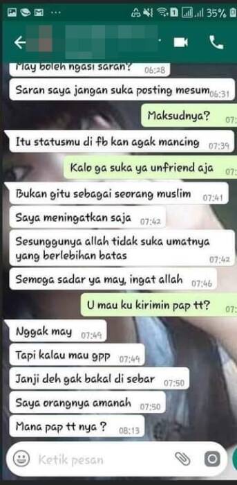 Pria munafik nasehati wanita seksi (Twitter/@AREAJULID) Pria munafik nasehati wanita seksi