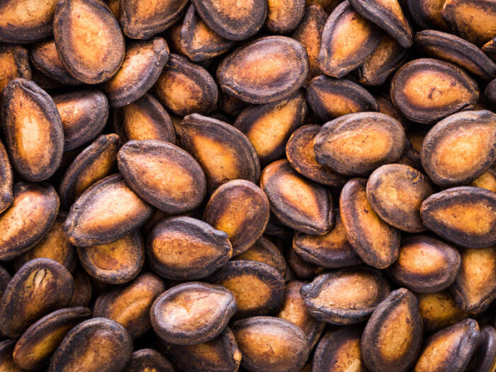 Biji semangka yang telah dipanggang. (Theculinarycure.com) Biji semangka yang telah dipanggang.