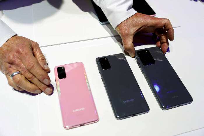 Smartphone Samsung Galaxy S20, S20+, dan S20 Ultra 5G (photo/REUTERS/Stephen Lam) Smartphone Samsung Galaxy S20, S20+, dan S20 Ultra 5G