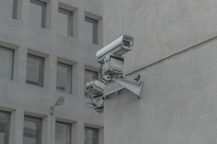 Ilustrasi kamera pengintai cctv. (Unsplash/@tsasacha) Ilustrasi kamera pengintai cctv.