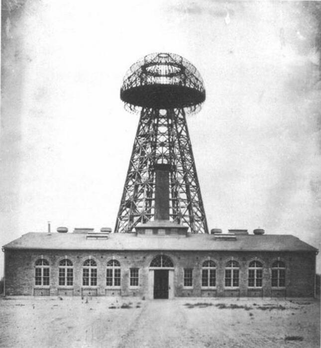 Menara Wardenclyffe 1904. (bigthink.com) Menara Wardenclyffe 1904.