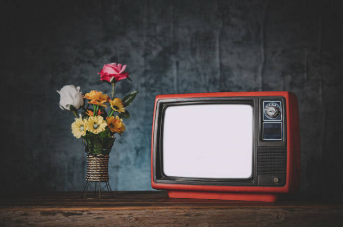Ilustrasi television. (freepik/jcomp) Hari Televisi Sedunia, Ini Perkembangan Tv dari Awal Sampai Sekarang