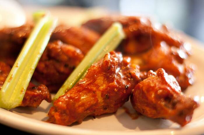 Suicide Chicken Wings. (fooddiversity.com) Suicide Chicken Wings, salah satu hidangan pedas populer di dunia