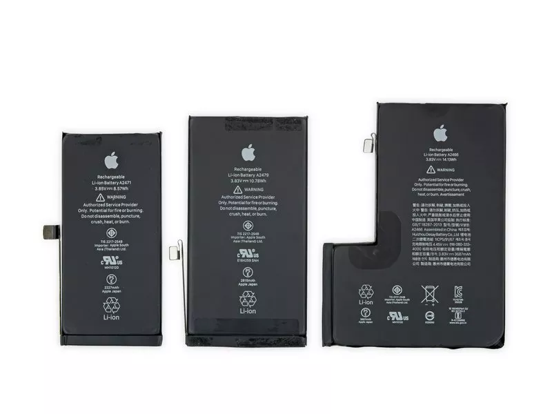 Tampilan baterai dari smartphone iPhone 12 Pro Max terbaru (photo/iFixit) Tampilan baterai dari smartphone iPhone 12 Pro Max terbaru