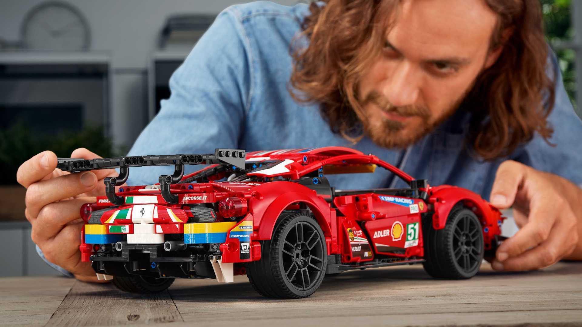 Lego mobil Ferrari 488 GTE (photo/Lego/Ferrari) Lego mobil Ferrari 488 GTE