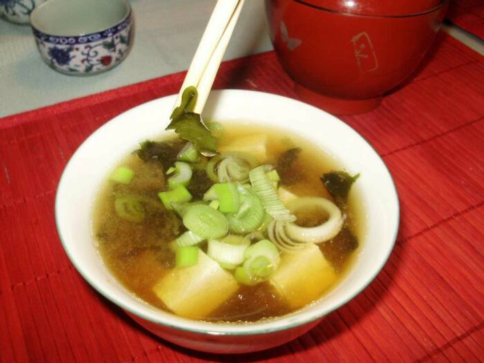 Hidangan sup Miso Jepang. (Flickr/Marcela Rojas) Hidangan sup Miso Jepang.