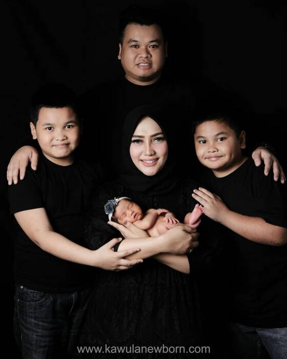 Keluarga Mama Lita. (Instagram/@yulitamci5real) Mama Lita