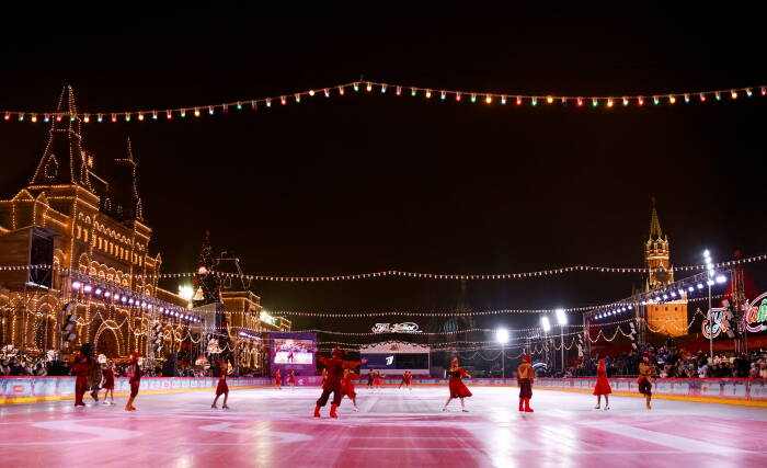Gelandang es terbesar di Moskow. (REUTERS/ MAXIM SHEMETOV) Gelandang es terbesar di Moskow