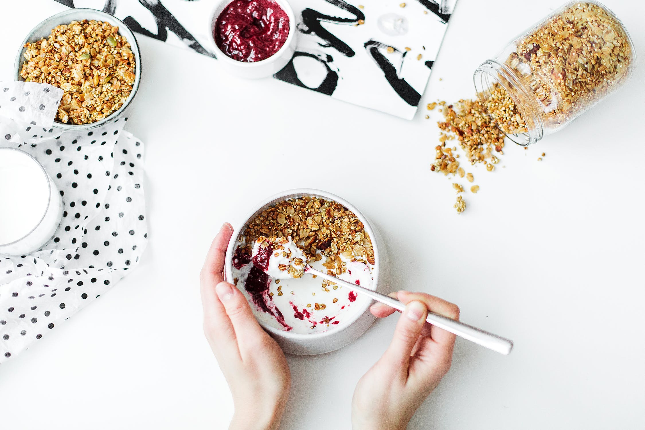 Oat dan yogourt yang baik untuk otak anak-anak. (Pexels/Daria Shevtsova) Oat dan yogourt yang baik untuk otak anak-anak.