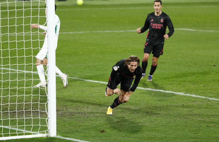 Luka Modric dari Real Madrid merayakan gol pertama mereka (REUTERS/Juan Medina) Luka Modric dari Real Madrid merayakan gol pertama mereka