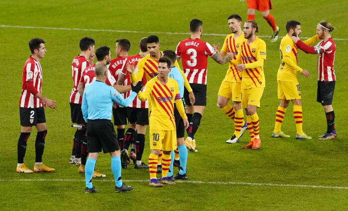 Lionel Messi dari FC Barcelona setelah pertandingan (REUTERS/Vincent West) Lionel Messi dari FC Barcelona setelah pertandingan