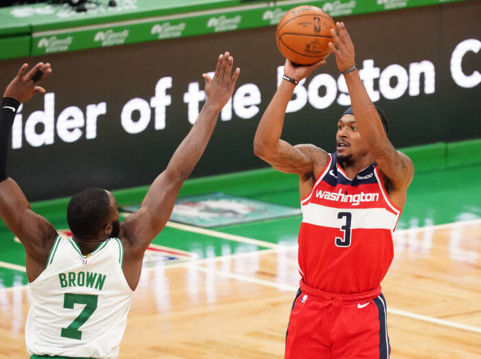Penjaga Washington Wizards Bradley Beal (3) menembak (REUTERS/David Butler II) Penjaga Washington Wizards Bradley Beal (3) menembak