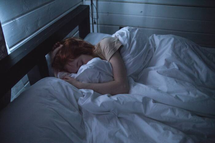 Ilustrasi tidur. (photo/Pexels/Ivan Oboleninov) Ilustrasi tidur. (photo/Pexels/Ivan Oboleninov)