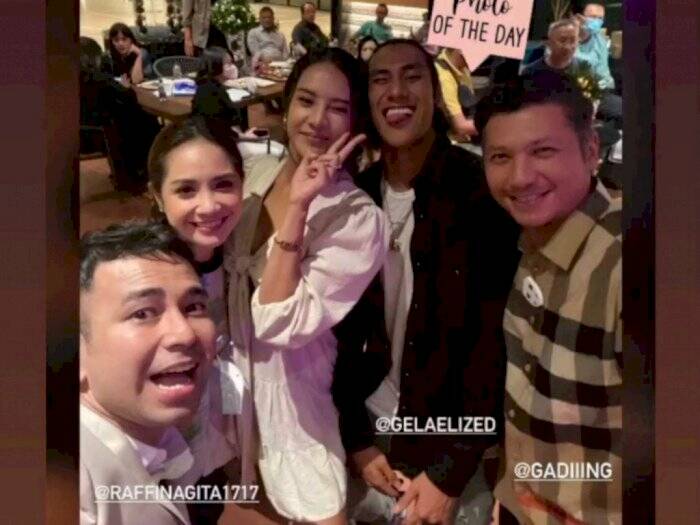 Raffi Ahmad saat berkumpul bersama teman-temannya. (Instagram/@anyageraldine) raffi ahmad langgar protokol kesehatan, raffi ahmad, pn depok,