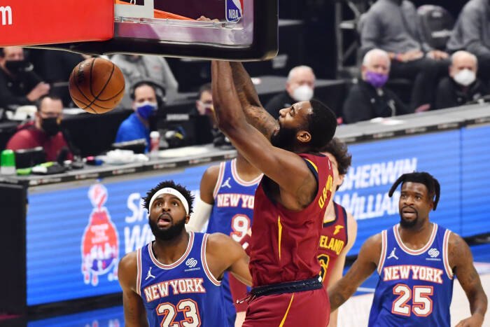 Center Cleveland Cavaliers Andre Drummond (3) melakukan dunks (REUTERS/Ken Blaze) Center Cleveland Cavaliers Andre Drummond (3) melakukan dunks