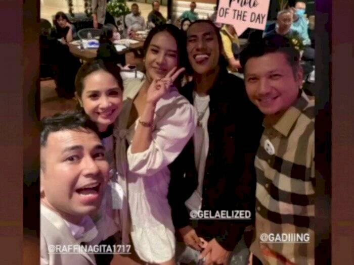Raffi Ahmad saat berkumpul bersama teman-temannya. (Instagram/@anyageraldine) kasus kerumunan pesta dihadiri raffi ahmad, kerumunan raffi ahmad, raffi ahmad,