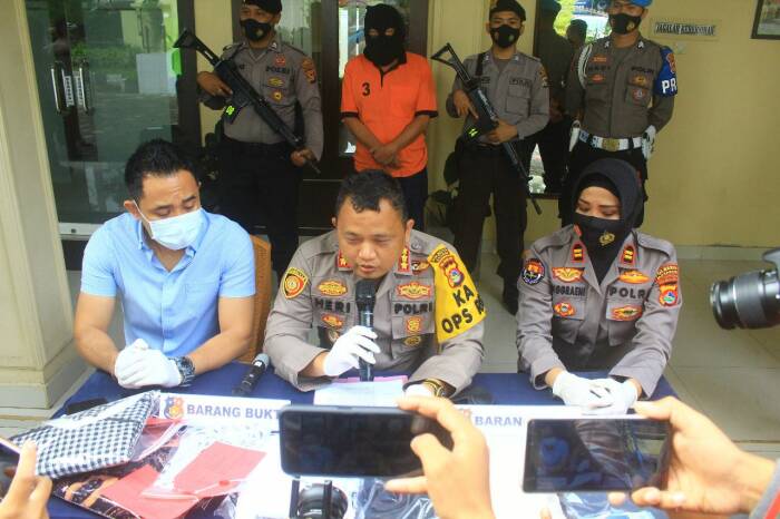 AA ditangkap karena cabuli putri kandungnya (Istimewa) AA ditangkap karena cabuli putri kandungnya