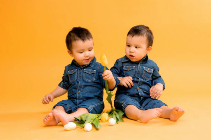 Photo/Freepik/kristina-igumnova nama bayi kembar laki laki