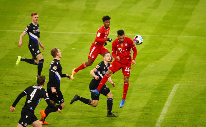 Pemain Bayern Munich Corentin Tolisso mencetak gol kedua mereka (REUTERS/Adam Pretty) Pemain Bayern Munich Corentin Tolisso mencetak gol kedua mereka